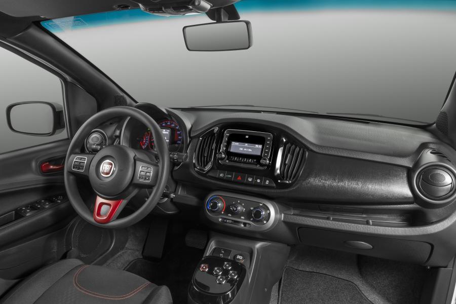 Интерьер Fiat Uno Sporting 2016 года  (фото 25 из 31)